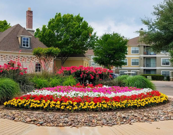 best landscaping services for apartments in dallas tx